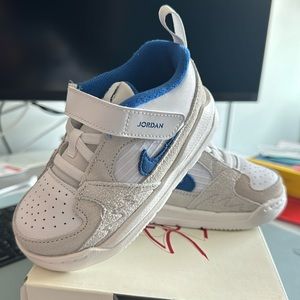 Brand new Jordan Stadium 90 toddler shoes in white and game royal size 8c
